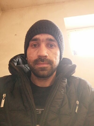 ,   Artur, 37 ,   ,   