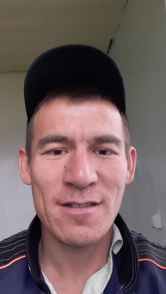  ,   Amiro, 33 ,  