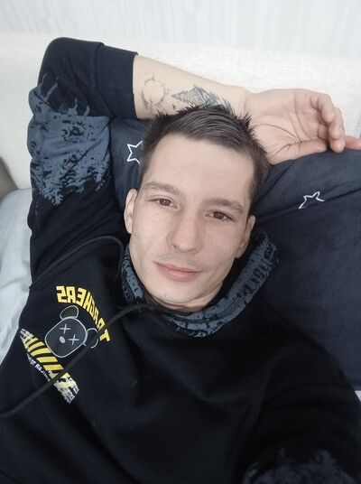  ,   Vladimir, 32 ,   , c , 