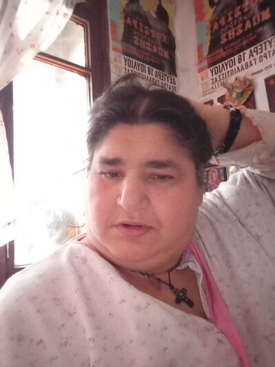  Larisa,   Maria, 44 ,   ,   