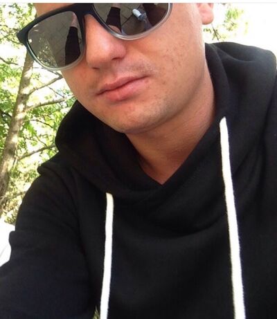  ,   Pavel, 32 ,   ,   