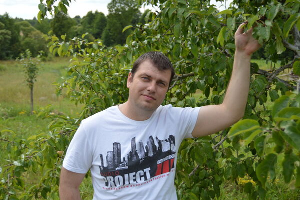  ,   Dima, 39 ,  