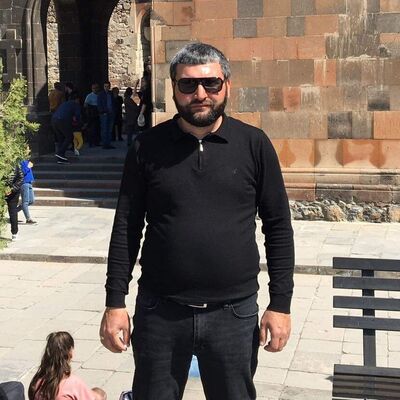 ,   Armen, 34 ,   ,   