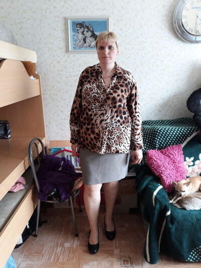  ,   Marina, 44 ,     , c 