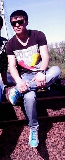  5911394  Emil, 33 ,    