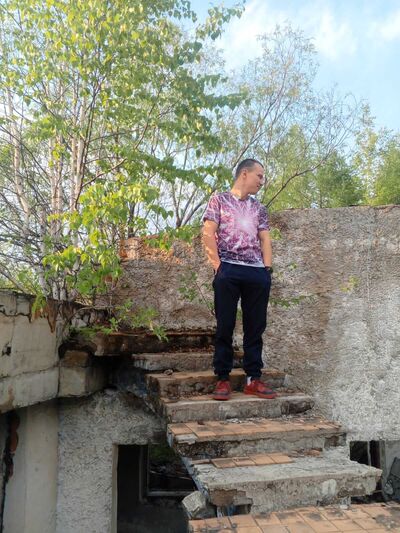  ,   Mikhail, 25 ,   ,   , c 