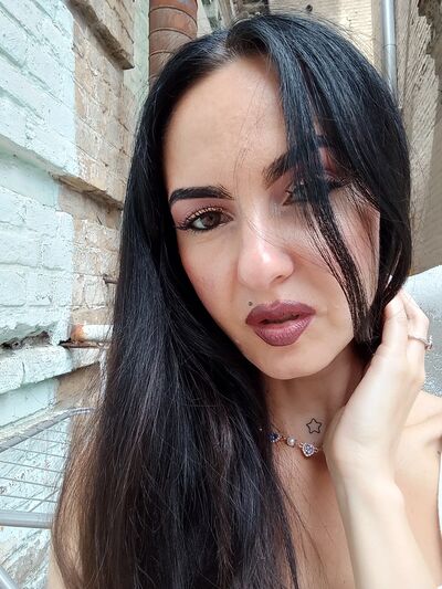  ,   Victoria, 29 ,   ,   