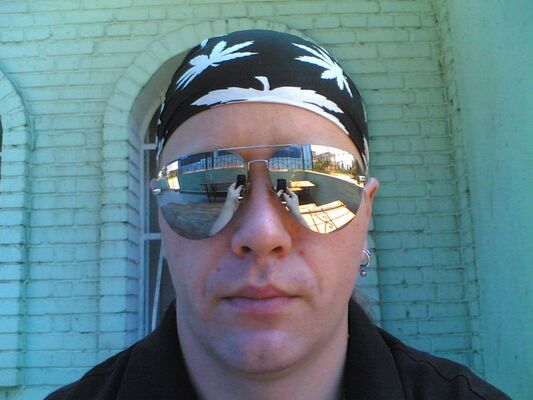  -,   Max, 42 ,   
