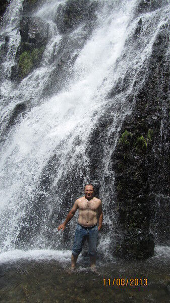  9283374  Armen, 44 ,    