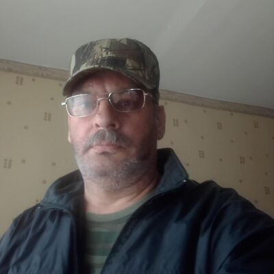  ,   Stiv, 51 ,   