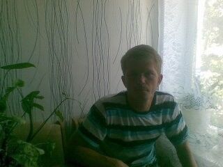  11268344  Yurij, 44 ,    