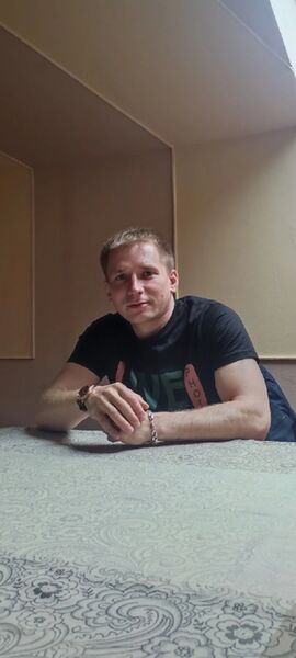  ,   Viktor, 33 ,   ,   