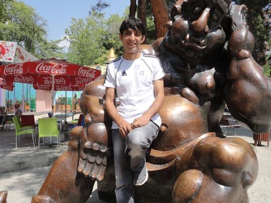  ,   Eduard, 46 ,   ,   