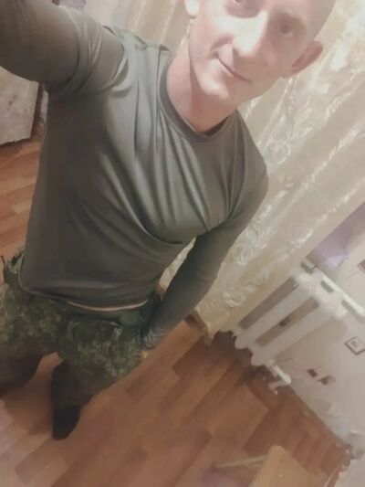  ,   Viktor, 26 ,   ,   