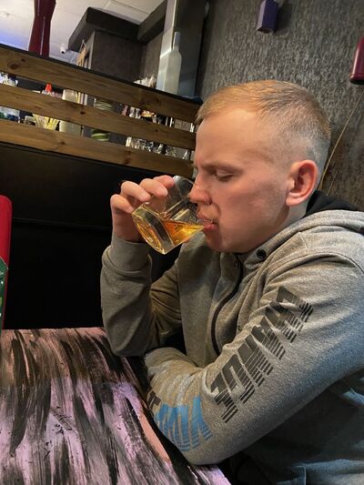  ,   Alexandr, 25 ,   ,   , c 