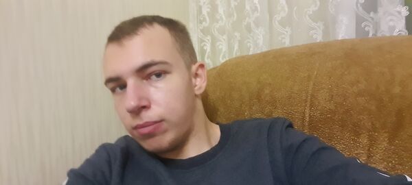  ,   Vlad, 21 ,   