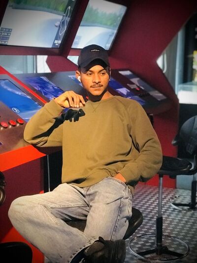  ,   Gordhan, 22 ,   ,   