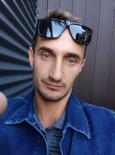  ,   Sergiu, 35 ,   ,   