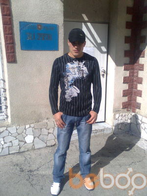  ,   Alex, 40 ,   