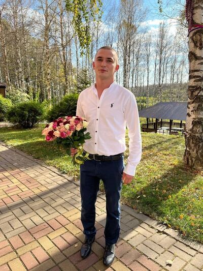  ,   Mikhail, 27 ,   ,   
