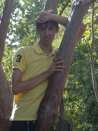  ,   Aksel, 32 ,   ,   , c 