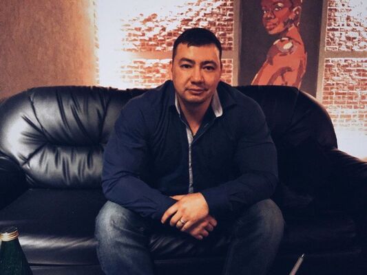  ,   Tim, 37 ,   ,   