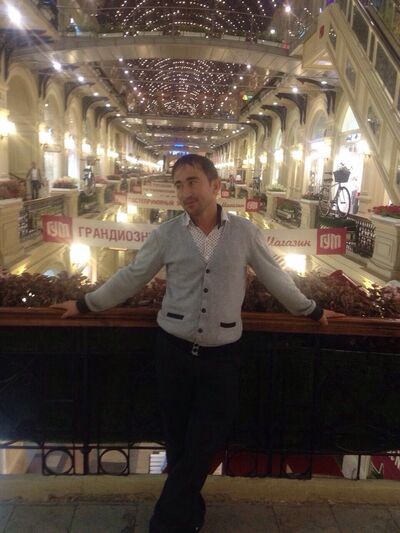  ,   Elton, 40 ,   ,   , c 