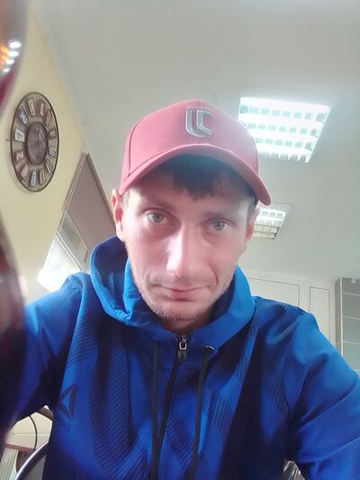  ,   Mikhail, 32 ,   ,   , c 