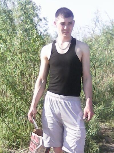  ,   Viktor, 39 ,   