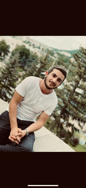  Canary Wharf,   Narek, 31 ,   ,   