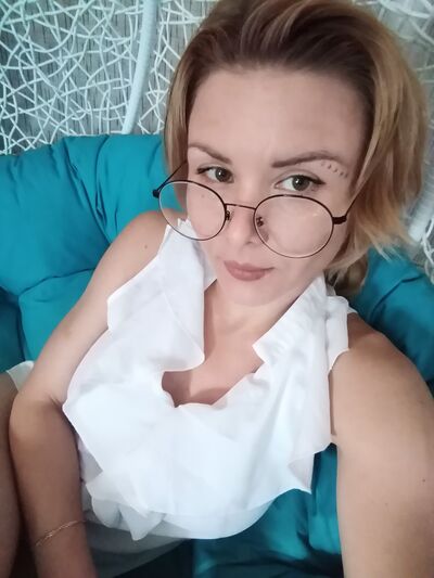  ,   Alexandra, 33 ,   ,   