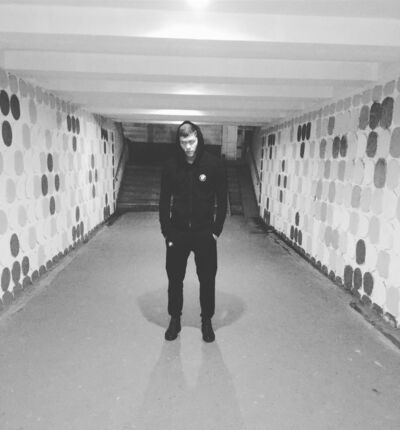  ,   Viktor, 27 ,   ,   