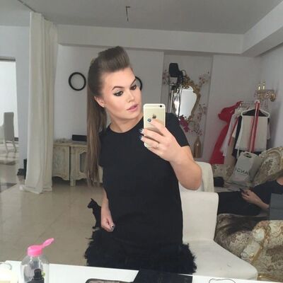  ,   Kira, 29 ,   