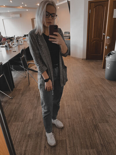 ,   Lisa, 23 ,   ,   