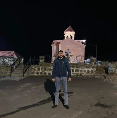  ,   Armen, 30 ,   ,   