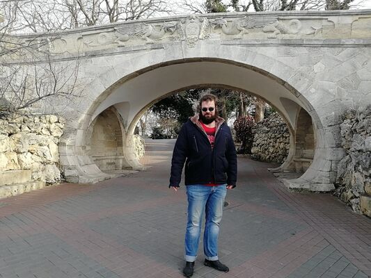  ,   Zakhar, 35 ,   ,   , c , 