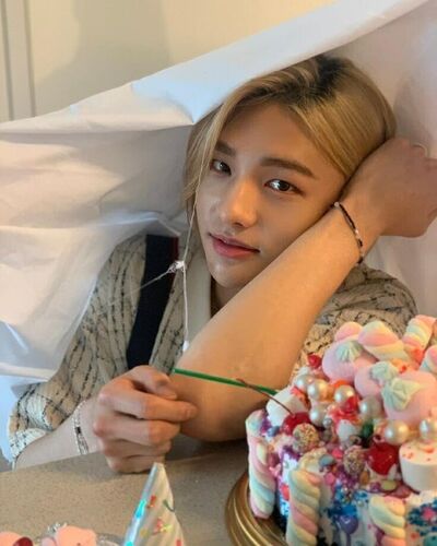  ,   Huynjin, 24 ,   