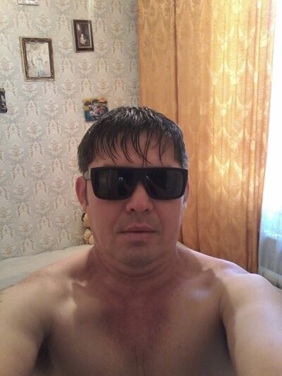  ,   Nik, 49 ,   