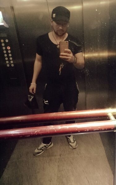  ,   Fox, 34 ,   