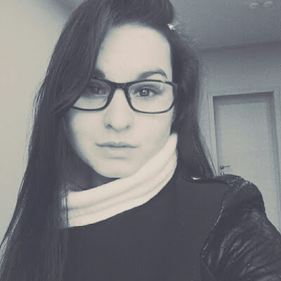  -,   Veronika, 27 ,   ,   