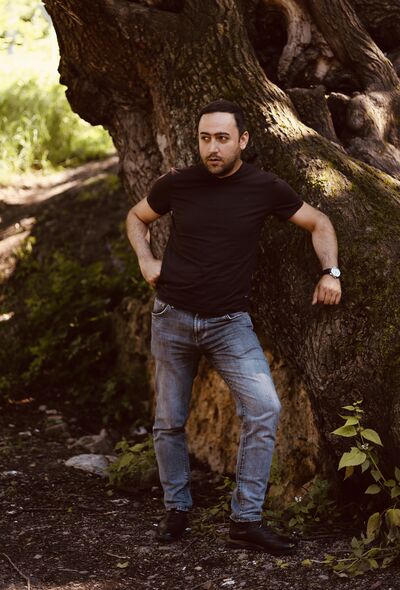  ,   Vahe, 37 ,   ,   