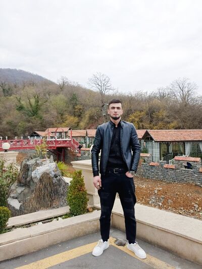  ,   Ferid, 25 ,  