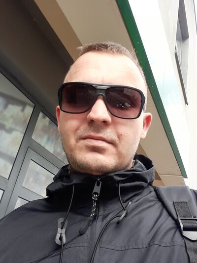  ,   Michal, 32 ,   ,   
