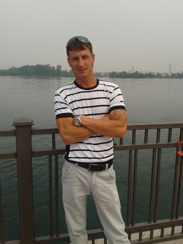  54370944  GOLD, 42 ,    