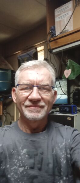  ,   Valery, 61 ,   c 