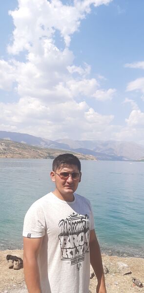  ,   Akbar, 33 ,   ,   , c , 