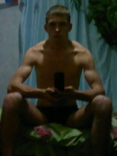  ,   Zhenya, 33 ,   