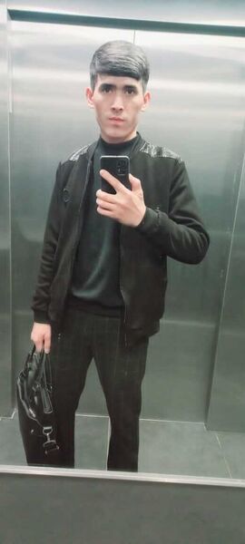  ,   Ali, 32 ,   ,   