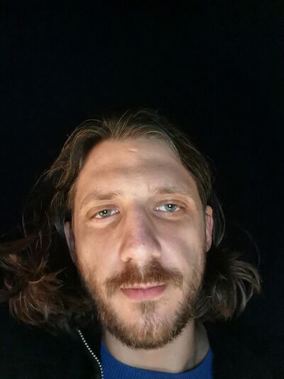  ,   Anton, 37 ,   ,   