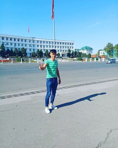  ,   Zuhriddin, 29 ,   ,   , c 